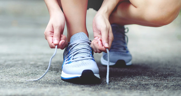 Chaussures pour fasciite plantaire : sélection et guide d'achat